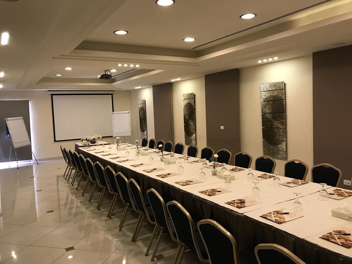 Capri Hotel Suites Amman Dış mekan fotoğraf