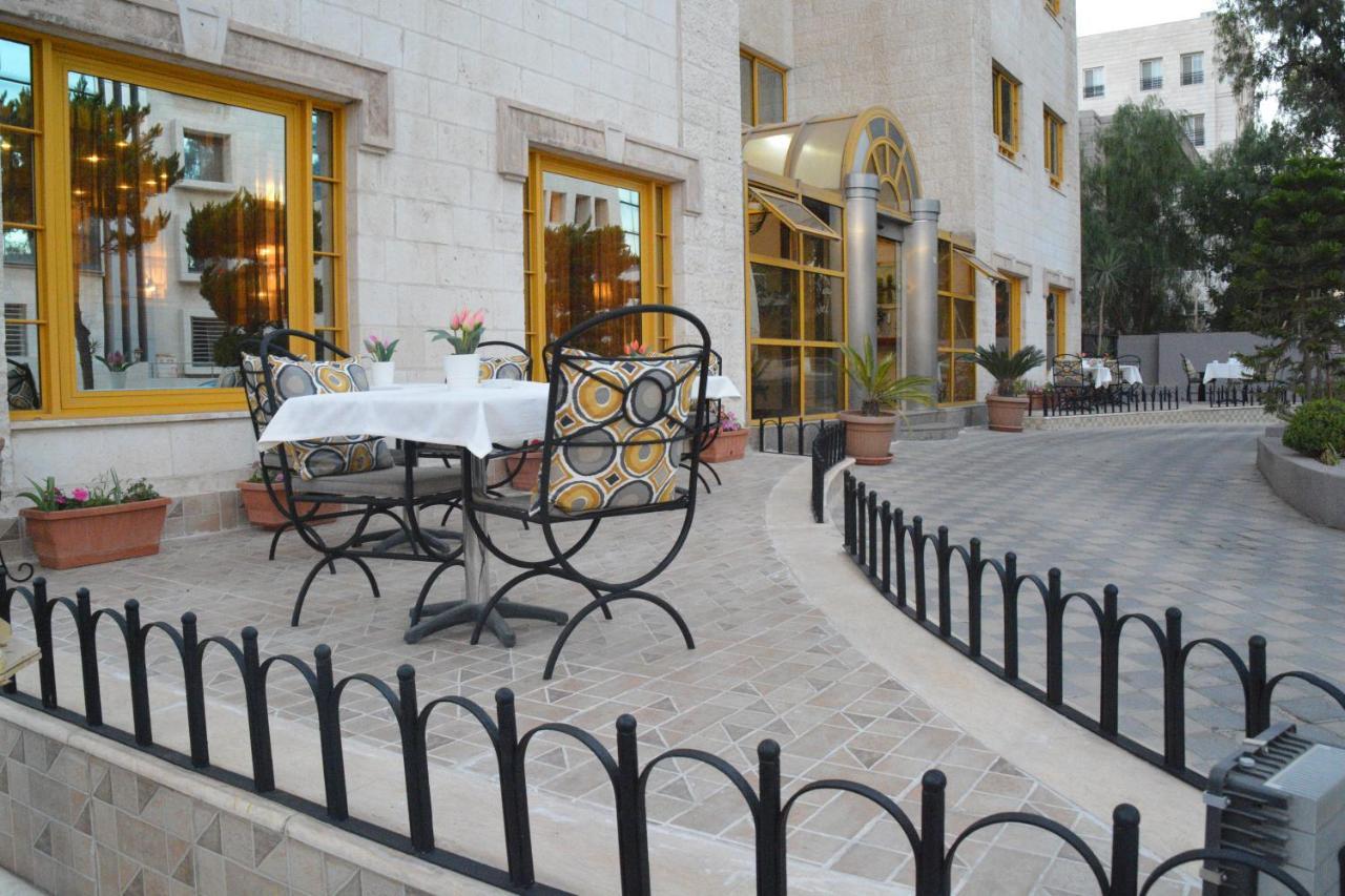Capri Hotel Suites Amman Dış mekan fotoğraf